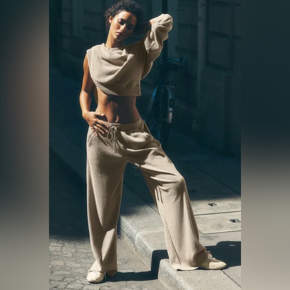 ALO YOGA Muse Wide Leg Pants in Gravel Heather NWT